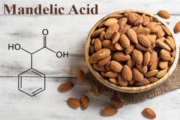 Mandelic acid là gì? Mandelic acid có tác dụng gì với làn da của bạn